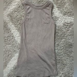 Grey tank top